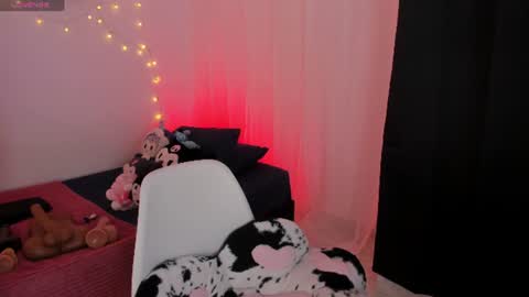 Snapshot of tamara_aluna_ chatting on July 8, 2026, 8:24 pm Tamy online show from July 8, 2026, 8:24 pm