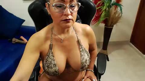 Tamara online show from November 2, 2025, 9:50 pm