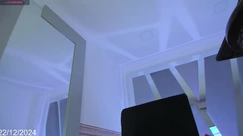  T A M A R A  online show from December 22, 2024, 3:22 pm