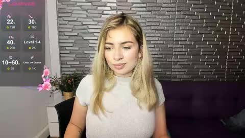 Snapshot of tamara_velezz chatting on April 28, 2026, 9:20 pm Tamara online show from April 28, 2026, 9:20 pm