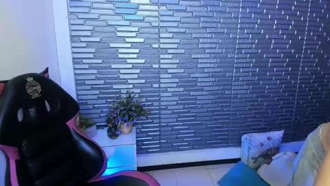 Snapshot of tamara_velezz chatting on May 15, 2026, 9:27 am Tamara online show from May 15, 2026, 9:27 am