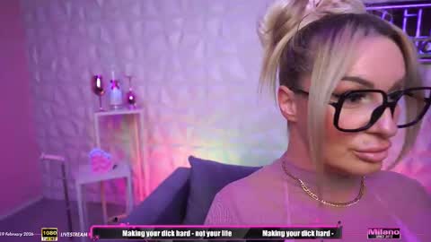 TamaraMilano online show from February 19, 2026, 9:27 am