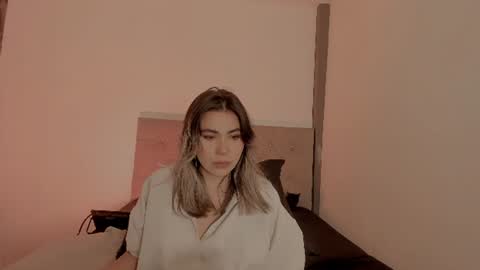 Snapshot of tamarathompsonn chatting on July 19, 2026, 12:03 am Tamara. online show from July 19, 2026, 12:03 am