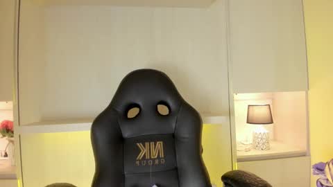 Tami online show from December 17, 2025, 7:53 pm