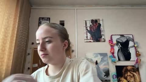 Karina online show from April 15, 2026, 2:24 pm
