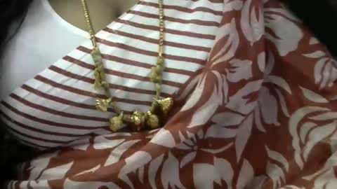 tamil_rathi online show from November 17, 2025, 2:28 am