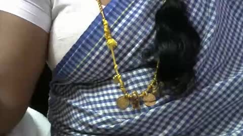 tamil_rathi online show from December 4, 2025, 5:10 pm