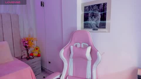 Snapshot of tammy_w chatting on February 25, 2025, 8:51 pm Tammy online show from February 25, 2025, 8:51 pm