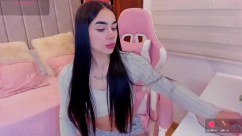 Snapshot of tammy_w chatting on September 15, 2025, 8:42 pm Tammy online show from September 15, 2025, 8:42 pm