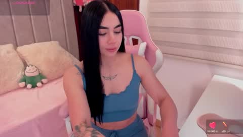 Snapshot of tammy_w chatting on October 10, 2025, 8:19 pm Tammy online show from October 10, 2025, 8:19 pm