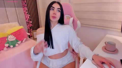 Snapshot of tammy_w chatting on November 18, 2025, 6:12 pm Tammy online show from November 18, 2025, 6:12 pm