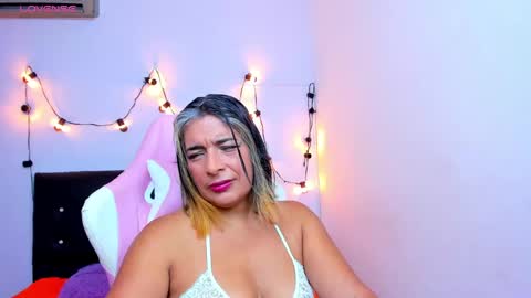 Snapshot of tammylynn45 chatting on January 14, 2025, 5:45 pm Tammy Lynn online show from January 14, 2025, 5:45 pm