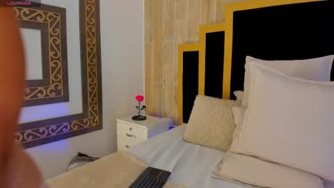 Tamy online show from February 13, 2025, 2:23 am