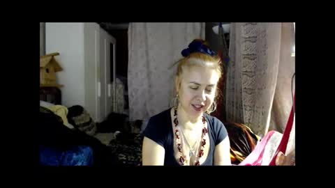 Milena online show from December 8, 2024, 5:11 pm