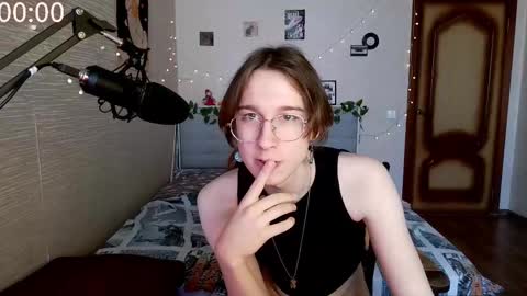 Milena Kuprianova online show from February 17, 2025, 9:35 am