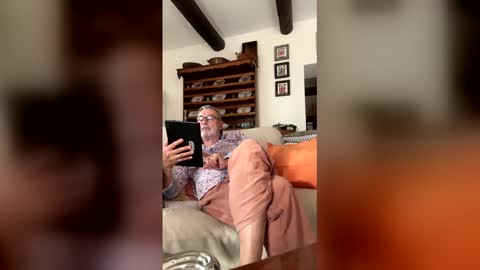 Dominique online show from May 3, 2026, 4:35 pm