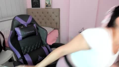 Tania  online show from December 22, 2025, 2:47 pm