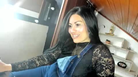 tania online show from April 15, 2026, 7:58 pm