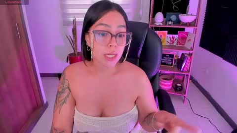 Tania Velvet online show from April 22, 2026, 4:52 pm