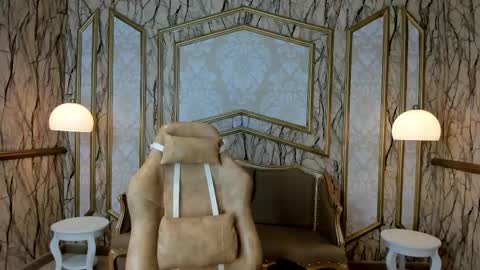 Tanisha  ONLINE GTM -5 7001400 online show from November 12, 2025, 12:05 pm