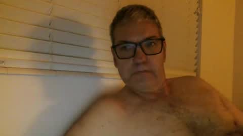 tankguy73 online show from March 1, 2025, 4:37 am