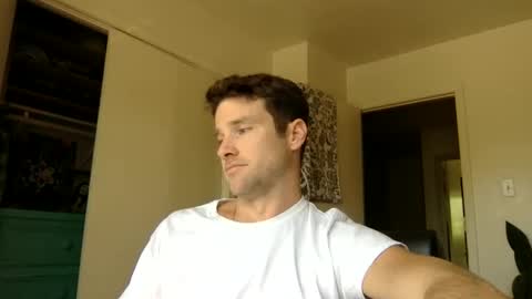 Dr. Love online show from October 15, 2025, 6:52 pm