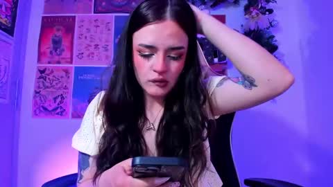 Snapshot of tara_hs chatting on January 2, 2025, 4:46 pm online show from January 2, 2025, 4:46 pm