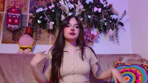 Snapshot of tara_hs chatting on December 18, 2025, 12:17 am online show from December 18, 2025, 12:17 am