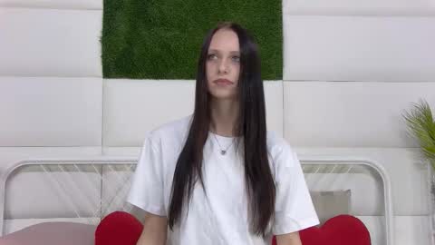 taraharriss online show from October 19, 2025, 8:26 am