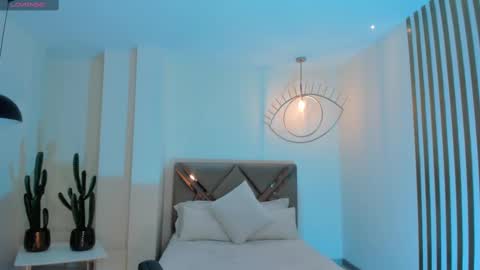 Tara Lawrence online show from February 23, 2025, 5:29 pm