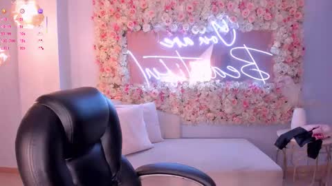 Tara Lawrence online show from March 8, 2026, 11:52 pm