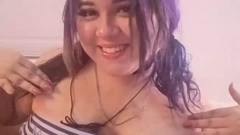 Snapshot of taraluvsu chatting on July 4, 2026, 3:35 am Tara Esa online show from July 4, 2026, 3:35 am