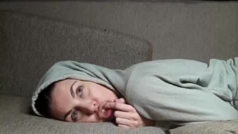 T  J   online show from December 2, 2024, 9:56 am