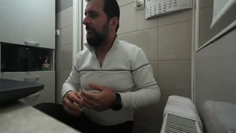 tarkan198 online show from February 7, 2025, 6:13 pm