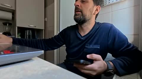 tarkan198 online show from February 24, 2025, 10:37 am