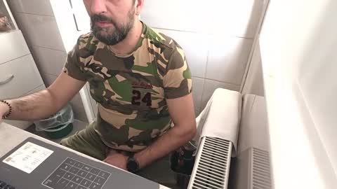 tarkan198 online show from March 6, 2025, 7:03 am