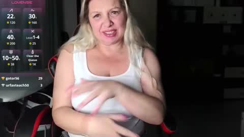 Tasha  Moon online show from October 14, 2025, 4:19 pm