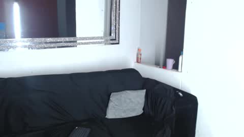 tashasant online show from December 3, 2024, 6:04 am