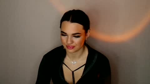 tasty_babyy online show from December 3, 2024, 7:33 pm