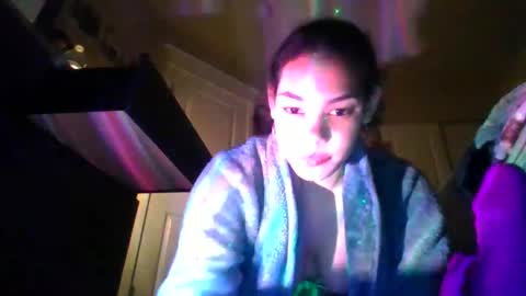 tastylolaa online show from February 1, 2025, 11:21 am