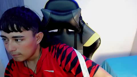 T A T A N online show from November 17, 2025, 8:14 pm