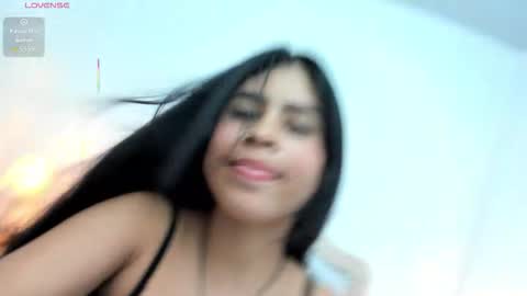 Tatiana Ayala online show from November 28, 2025, 7:49 pm