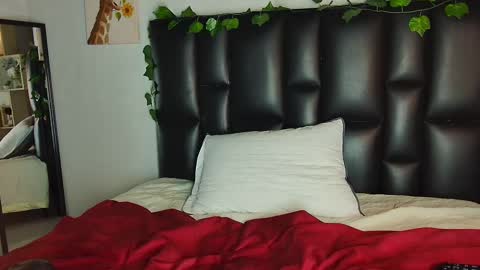 tatiana_mendoza online show from March 8, 2025, 4:50 pm