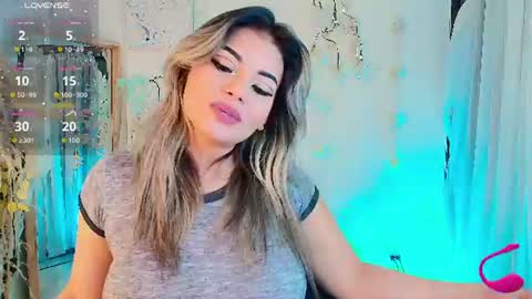 Snapshot of tatiana_ruiiz chatting on August 7, 2026, 5:31 am Tatiana online show from August 7, 2026, 5:31 am