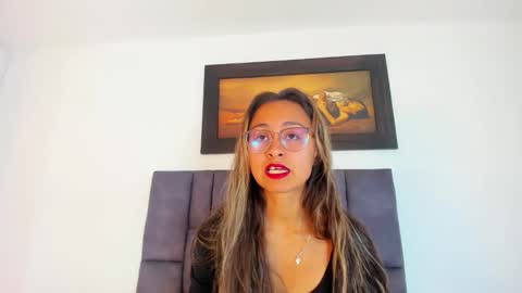 Snapshot of tatiana_valencia chatting on May 7, 2026, 12:32 pm Tati online show from May 7, 2026, 12:32 pm