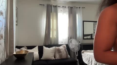 Tatianna Marie online show from October 12, 2025, 8:41 pm