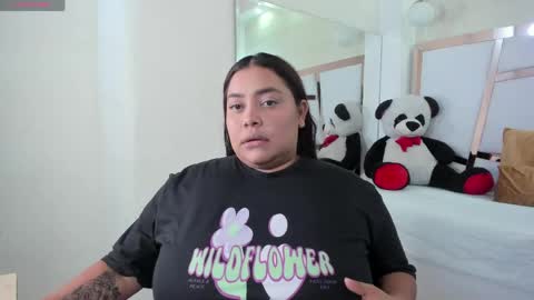 Snapshot of tatikanyx chatting on May 6, 2026, 12:21 pm tatikanyx online show from May 6, 2026, 12:21 pm
