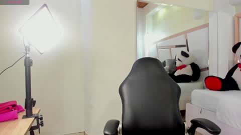 Snapshot of tatikanyx chatting on June 5, 2026, 11:49 am tatikanyx online show from June 5, 2026, 11:49 am