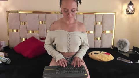 tattaa 3 online show from January 25, 2025, 9:14 pm