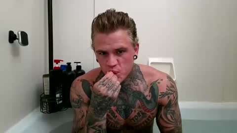 Snapshot of tatteddaddy9000 chatting on September 29, 2025, 12:38 am D-Man online show from September 29, 2025, 12:38 am